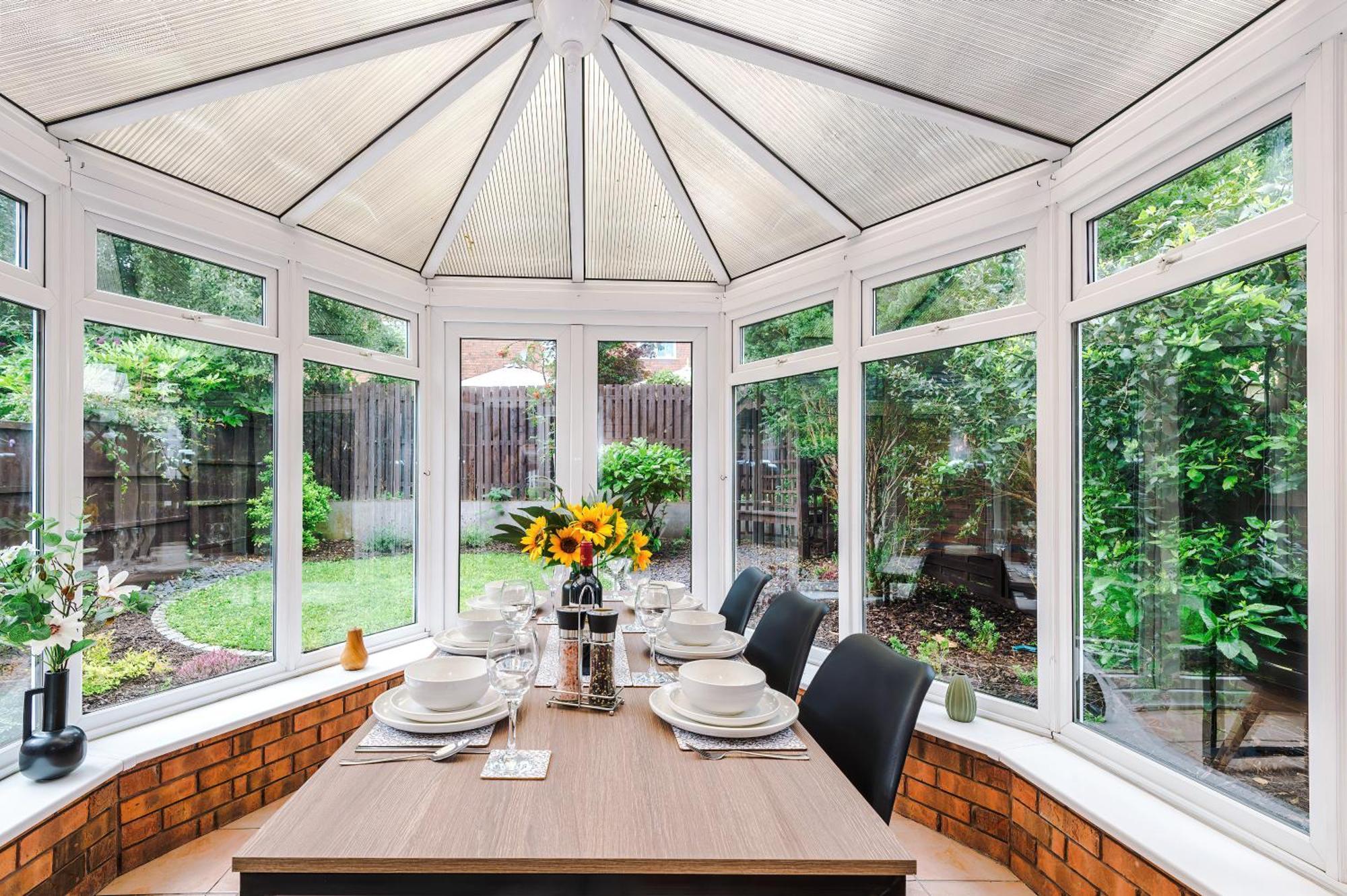 New! Stunning 3-Bed Home In Chester By 53 Degrees Property, Ideal For Groups, Free Parking! Exterior photo